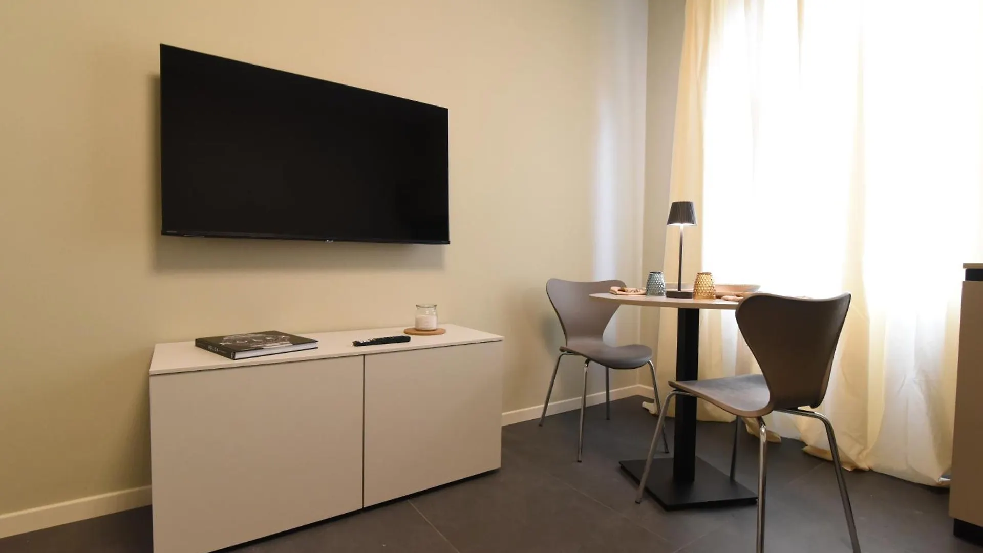 Rooms De' Carracci Bologna Guest house