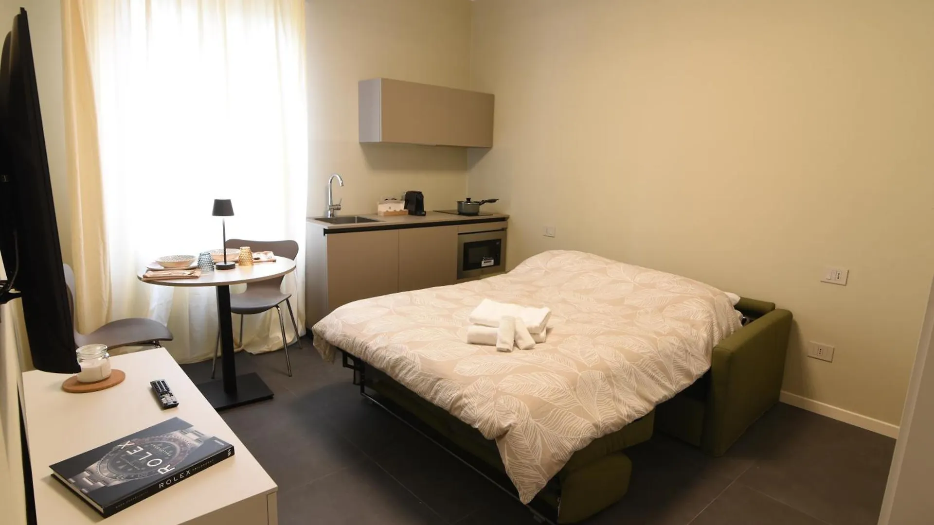 Rooms De' Carracci Bologna Italy